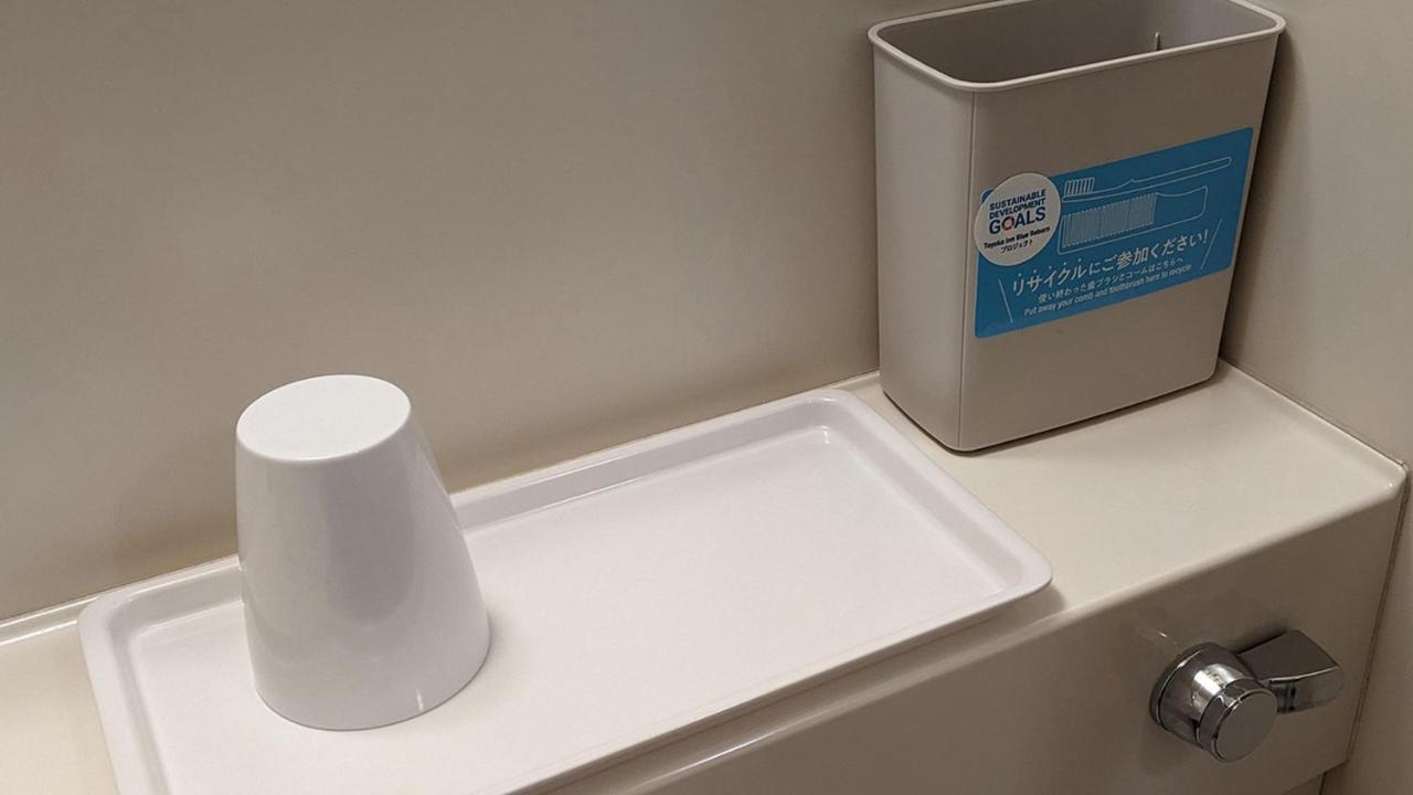 Toyoko Inn Iwakuni Eki Nishi Guchi Экстерьер фото