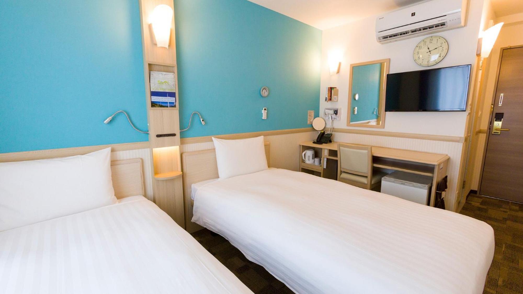Toyoko Inn Iwakuni Eki Nishi Guchi Номер фото